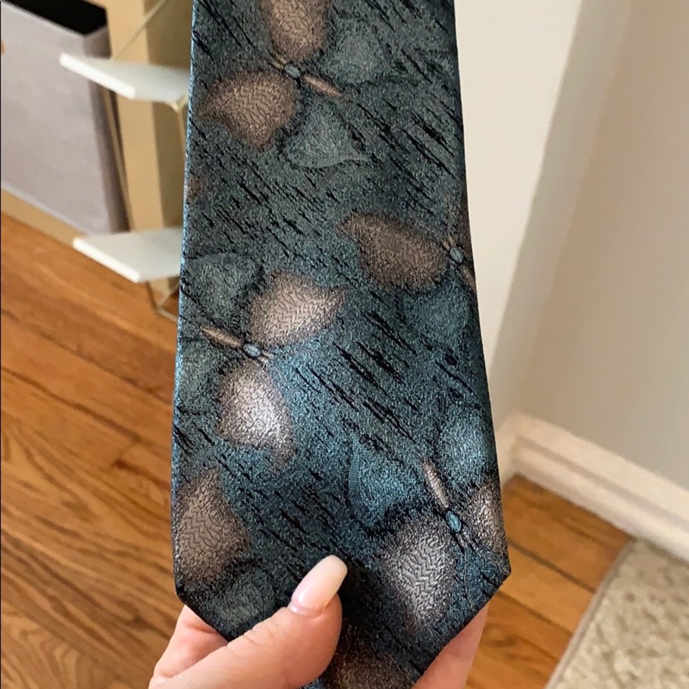 Butterfly Tie